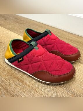 Teva ReEmber Moc Slip-On Shoes Persian Red/Brown Multi Size US 5 EU 37 23.5cm